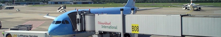 Hapag Lloyd Airbus A310-204 (D-AHLX) - Flughafen 'D�sseldorf International' (D�sseldorf - DE) - 02 09 2004, 12:27 Uhr