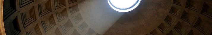 Mchtige Kuppel des Pantheons - Pantheon (Rom - IT) - 01 08 2012, 13:53 Uhr