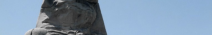 Seit Jahrhunderten in Stein gemeielt - Memnon Kolosse (Theben - EG) - 28 08 2004, 13:14 Uhr