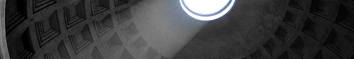 Mchtige Kuppel des Pantheons - Pantheon (Rom - IT) - 01 08 2012, 13:53 Uhr